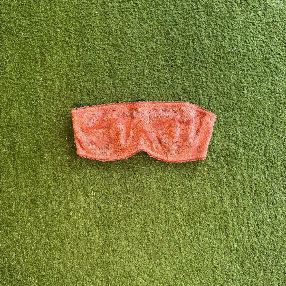 Peach Lace Bralette – Women’s Secret (36D)